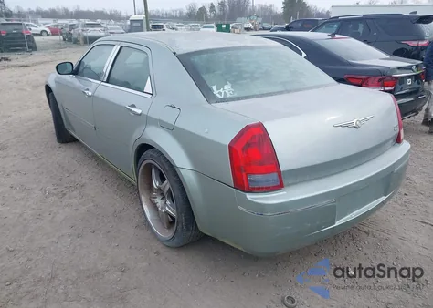 2005 Chrysler 300 Touring from USA, damaged, VIN 2C3JA53G65H650952